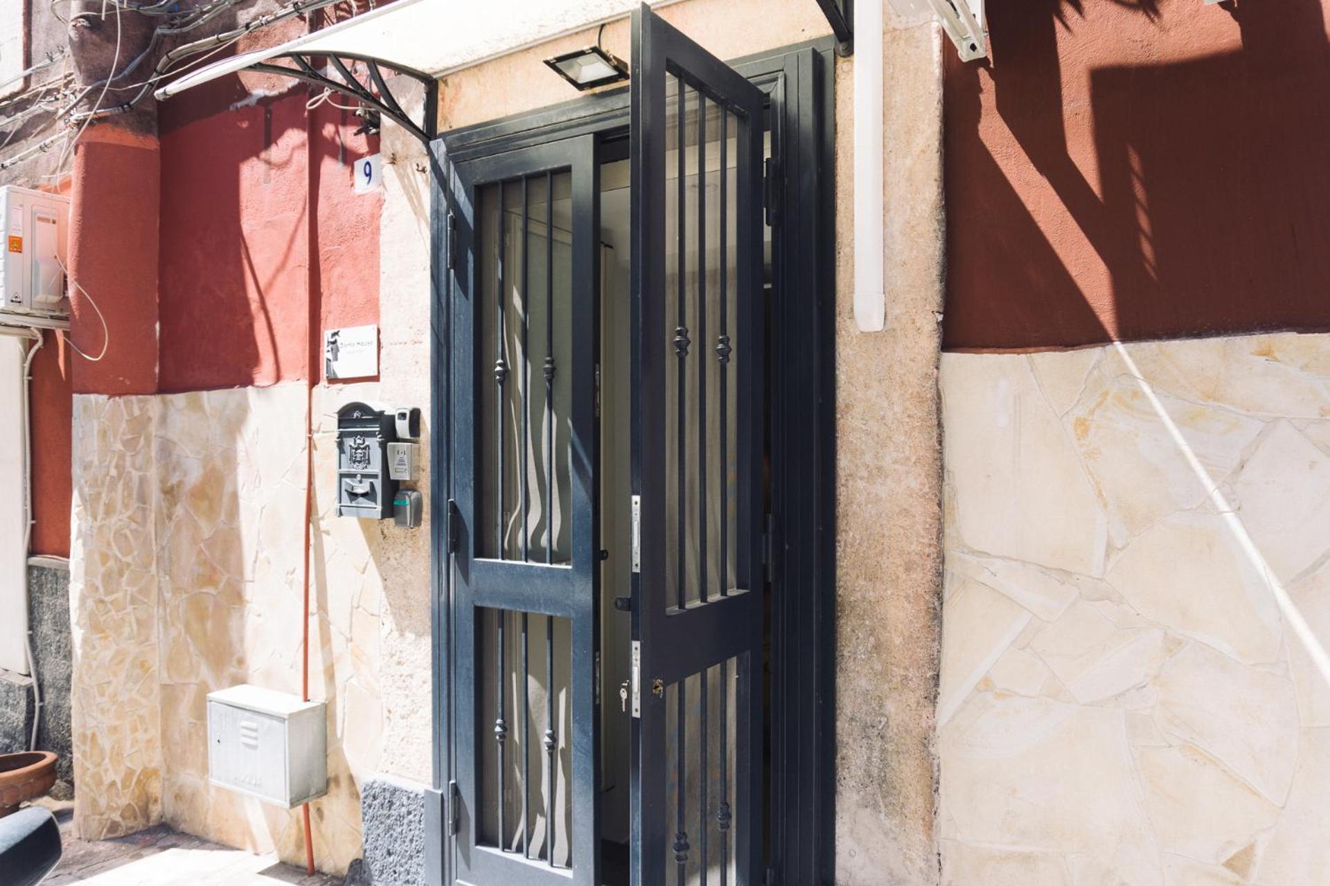 Apartamento Dante House - By Holiday In The Ct Catania Exterior foto